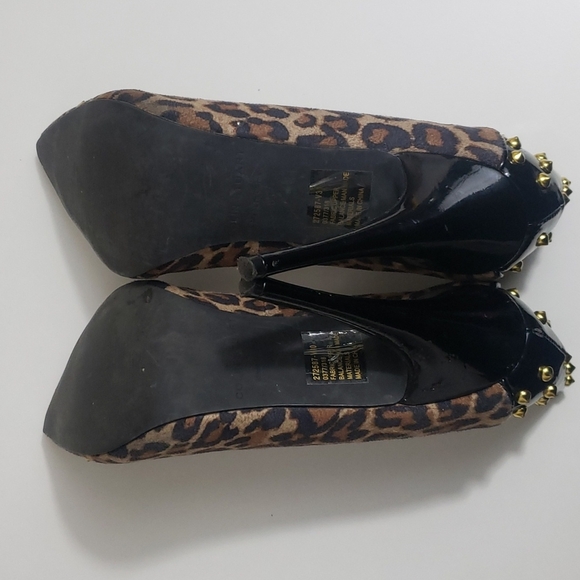 Colin Stuart gold studded leopard heels size 8B black with gold studs - Picture 8 of 10